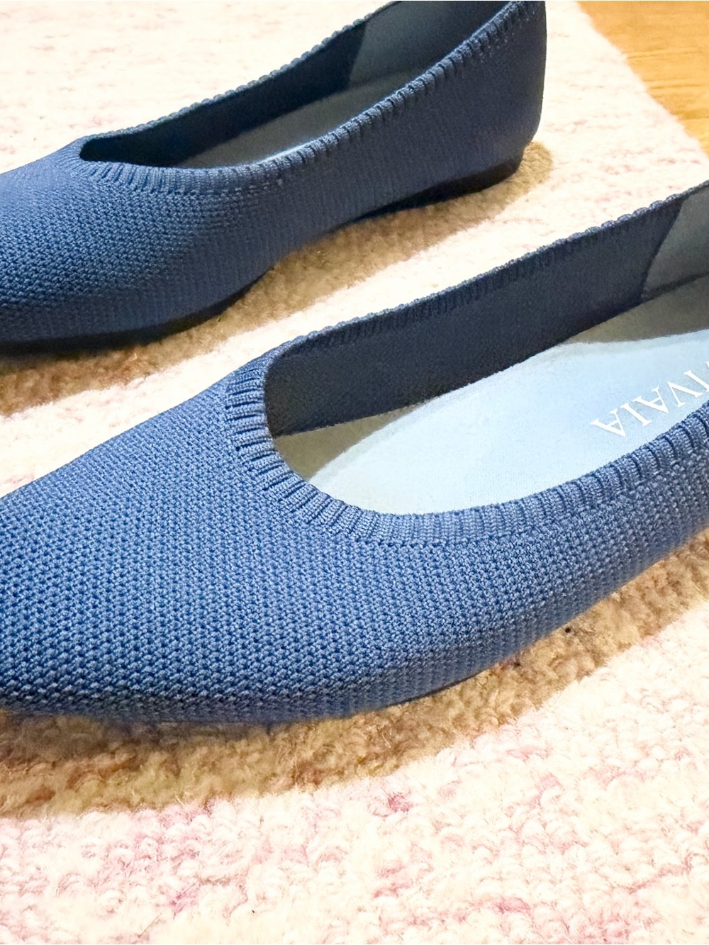 Blue knit pointed flats Vivaia 7.5
